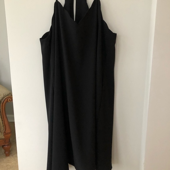 Scalloped Black Dress - Picture 1 of 3